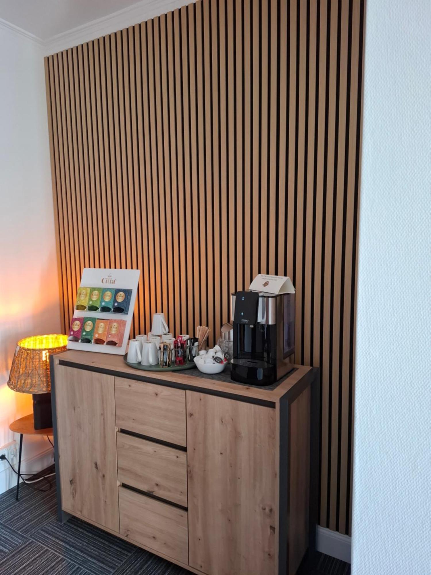Hotel Am Schwarzen Berg Stade Esterno foto