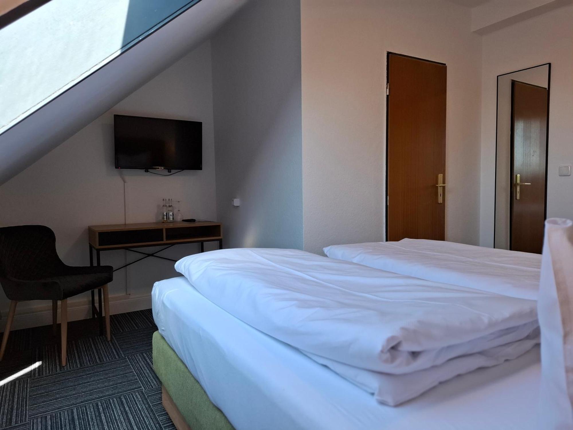 Hotel Am Schwarzen Berg Stade Esterno foto